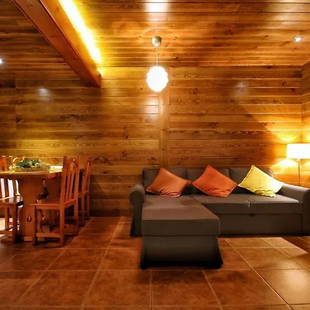 Apartaments Piteus Casa Dionis Apartment